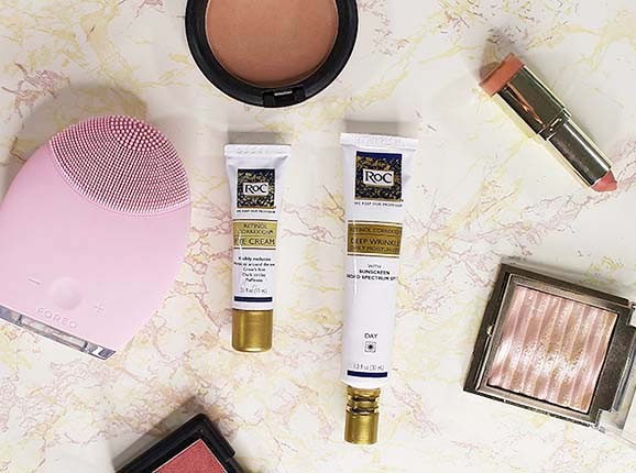 Fighting Wrinkles With RoC Retinol Correxion Eye Cream | #RoCWrinkleRanking A review of the Roc Retinol Correction Eye Cream and RoC Retinol Correxion Deep Wrinkle Daily Moisturizer. Along with a look at the #RoCWrinkleRanking charts. See where your state is ranked. www.growitgirl.com