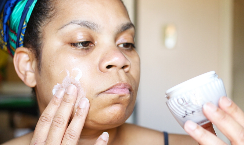 5 Summer Skincare Tips Applying Olay Whips Luminous with SPF 25